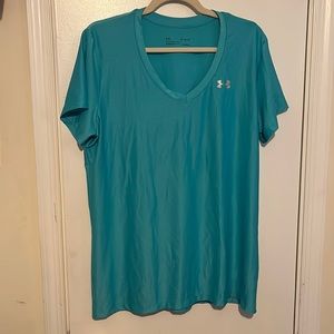 Seafoam Green Loose fit Under Armour shirt